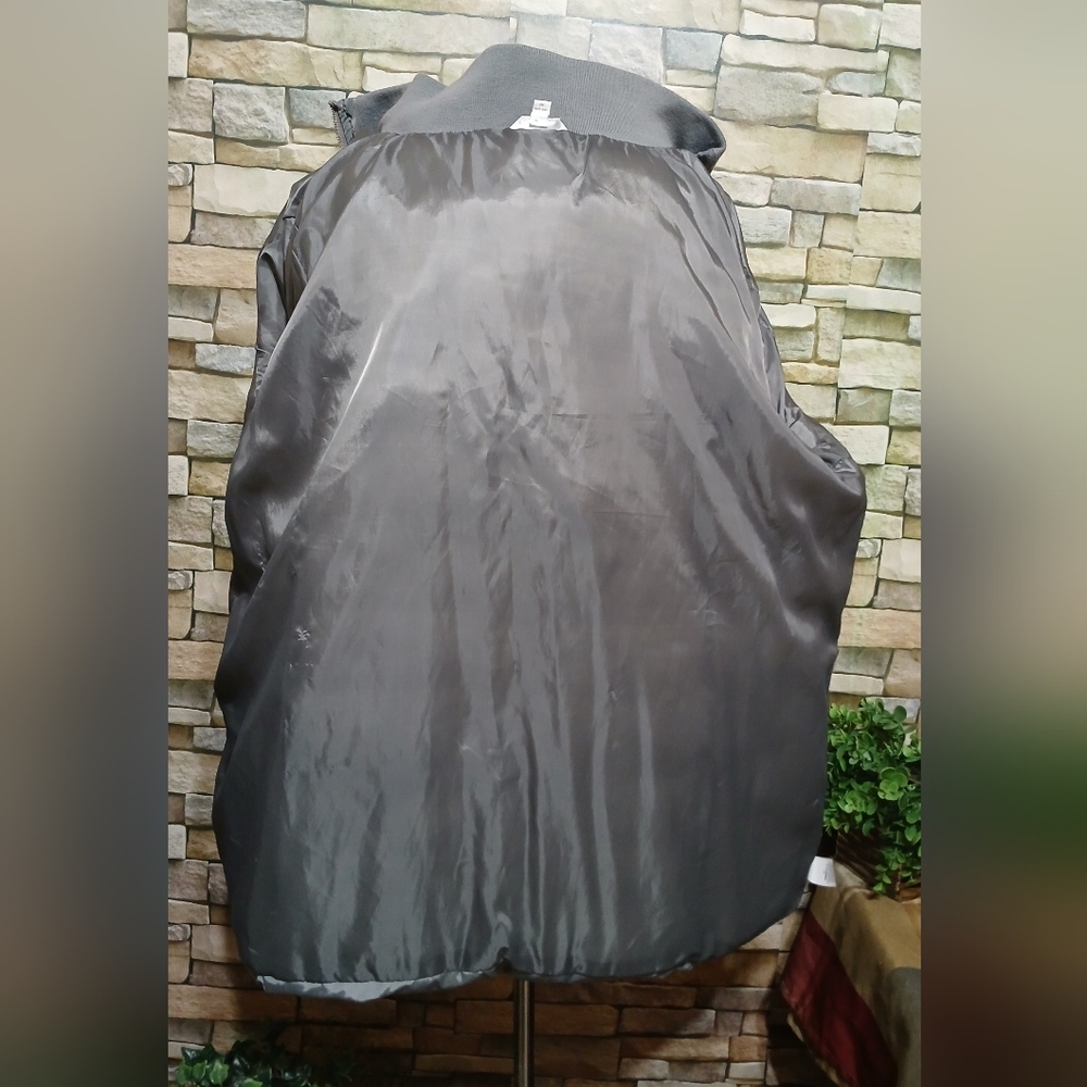 Like New Women's 1X Gray Bibbed Polyfill Coat Hooded Insulated Outdoor Winter - Picture 4 of 7